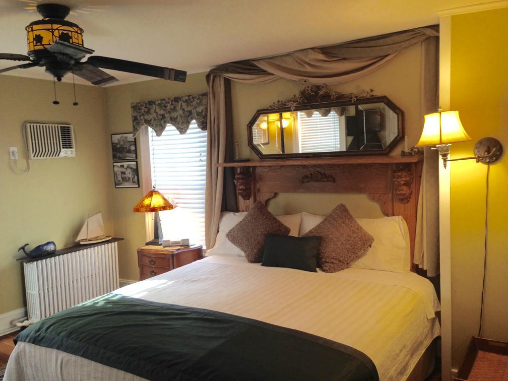 The Stirling House Waterfront Inn 그린포트 외부 사진