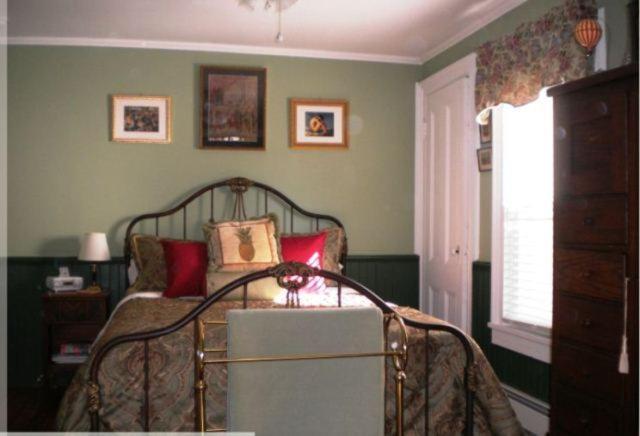 The Stirling House Waterfront Inn 그린포트 외부 사진
