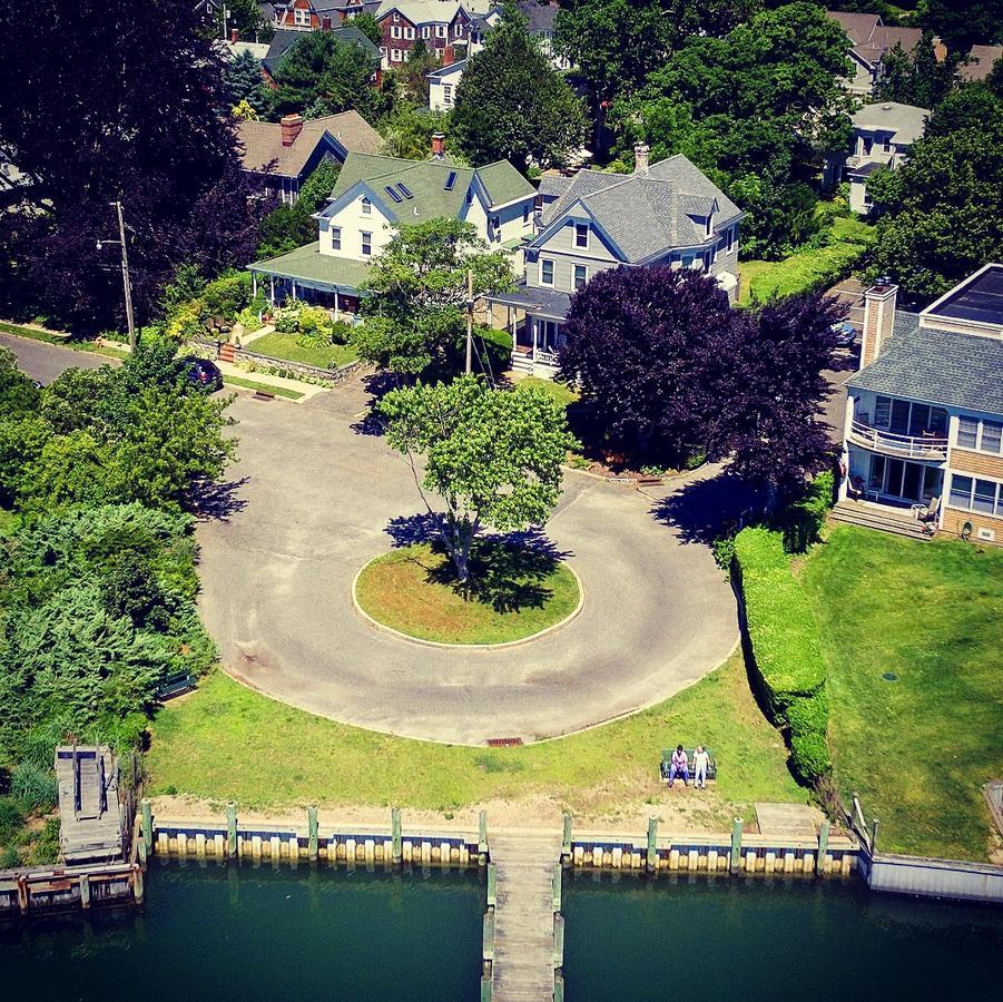 The Stirling House Waterfront Inn 그린포트 외부 사진