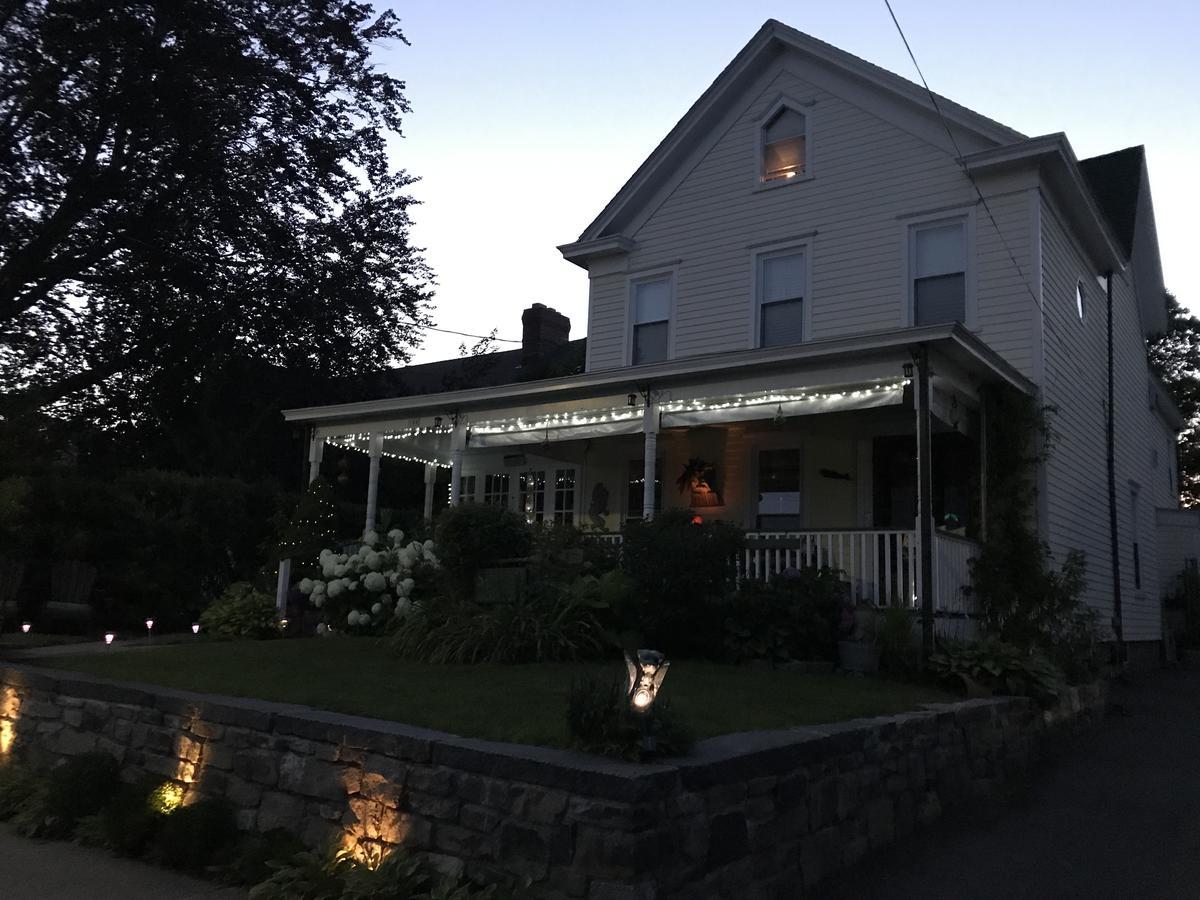 The Stirling House Waterfront Inn 그린포트 외부 사진
