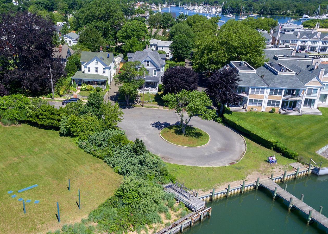 The Stirling House Waterfront Inn 그린포트 외부 사진