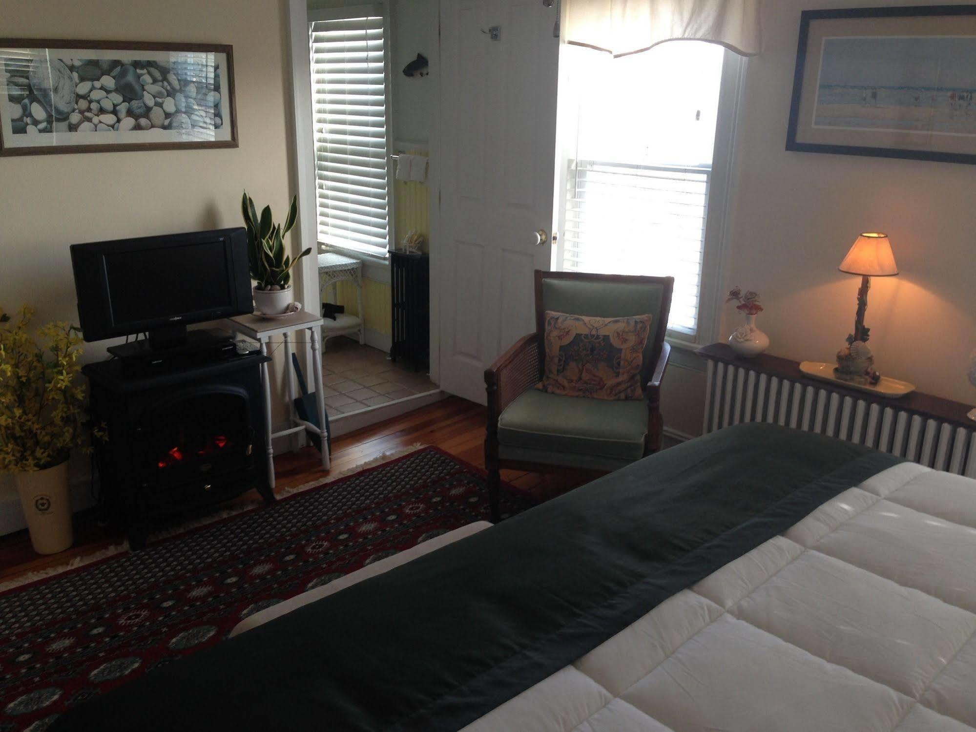 The Stirling House Waterfront Inn 그린포트 외부 사진